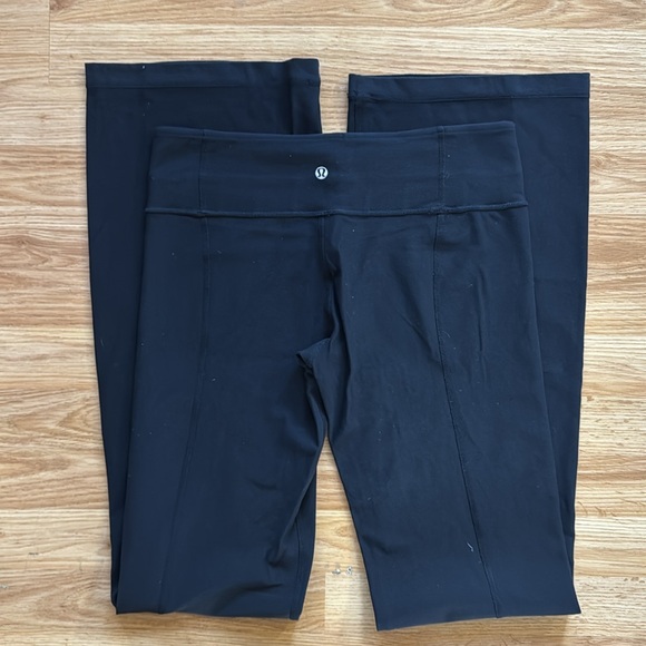 Lululemon Flare Yoga Pants - size 8L - Picture 1 of 12